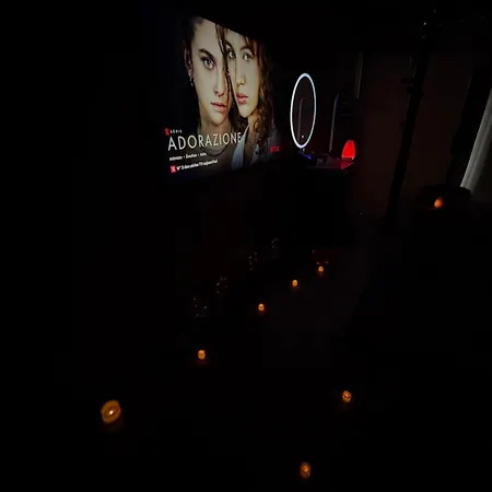 Love Room Apartment